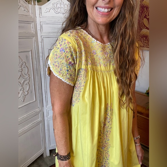 Vtg Mexican Oaxaca Embroidered Pastel Maxi Kaftan Yellow Dress - Picture 5 of 12
